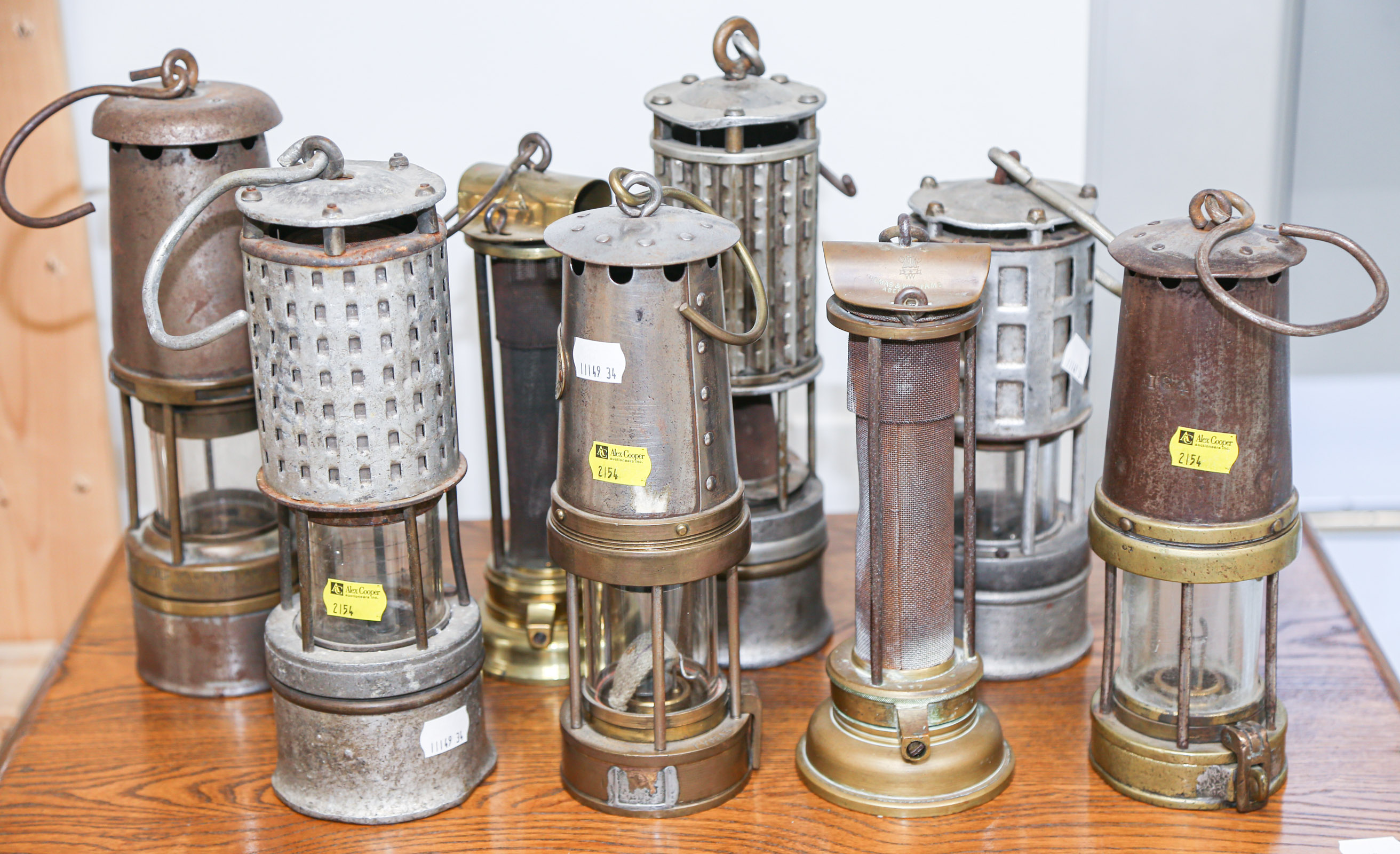 EIGHT VINTAGE MINERS LAMPS Late 369bfd