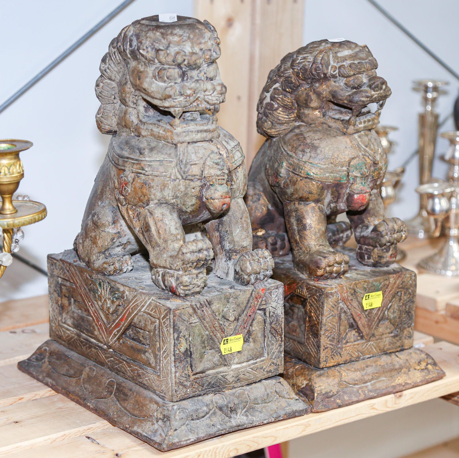 A PAIR OF CHINESE CARVED WOOD FOO 369bf7