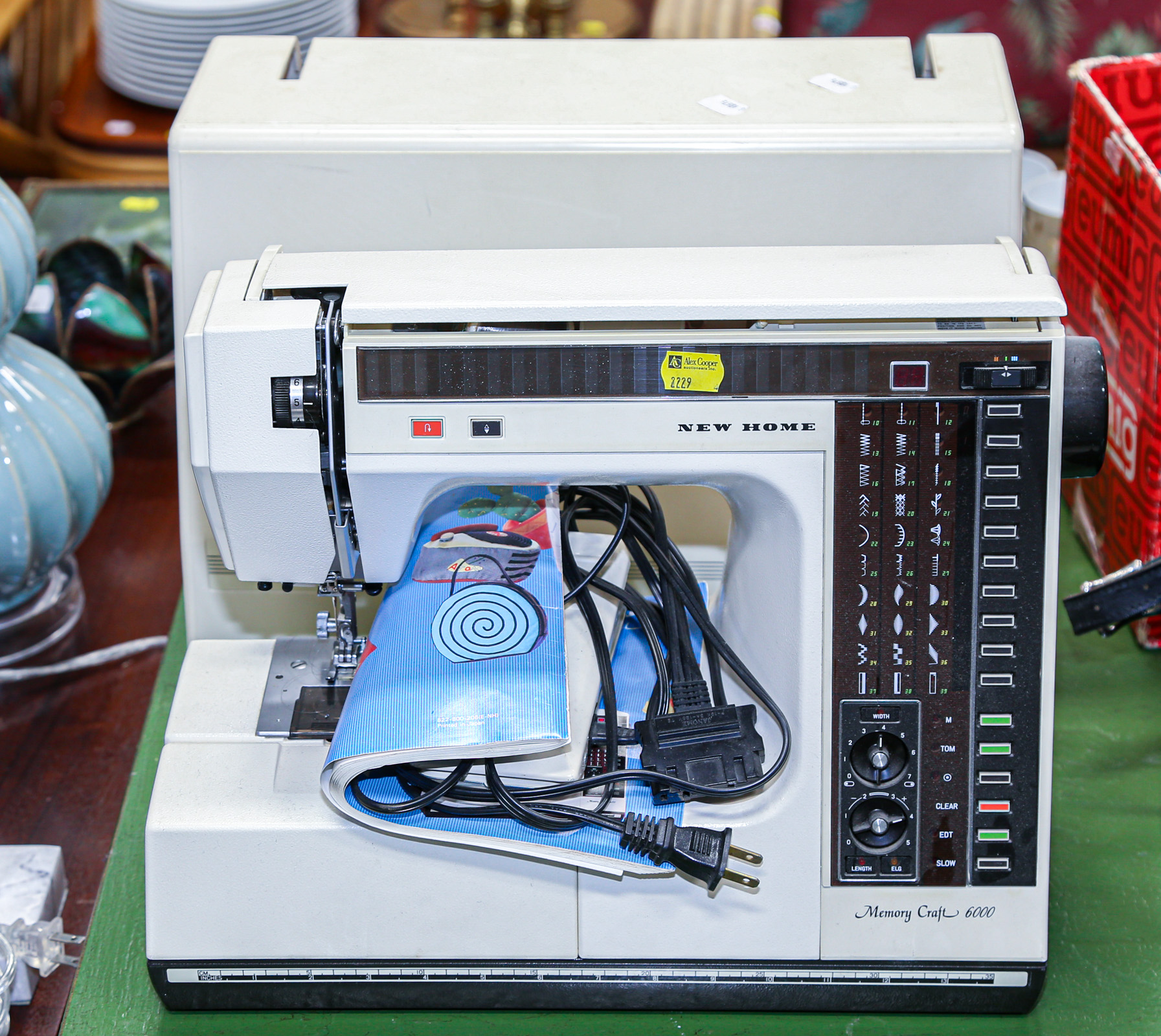 NEW HOME MEMORY CRAFT 6000 SEWING