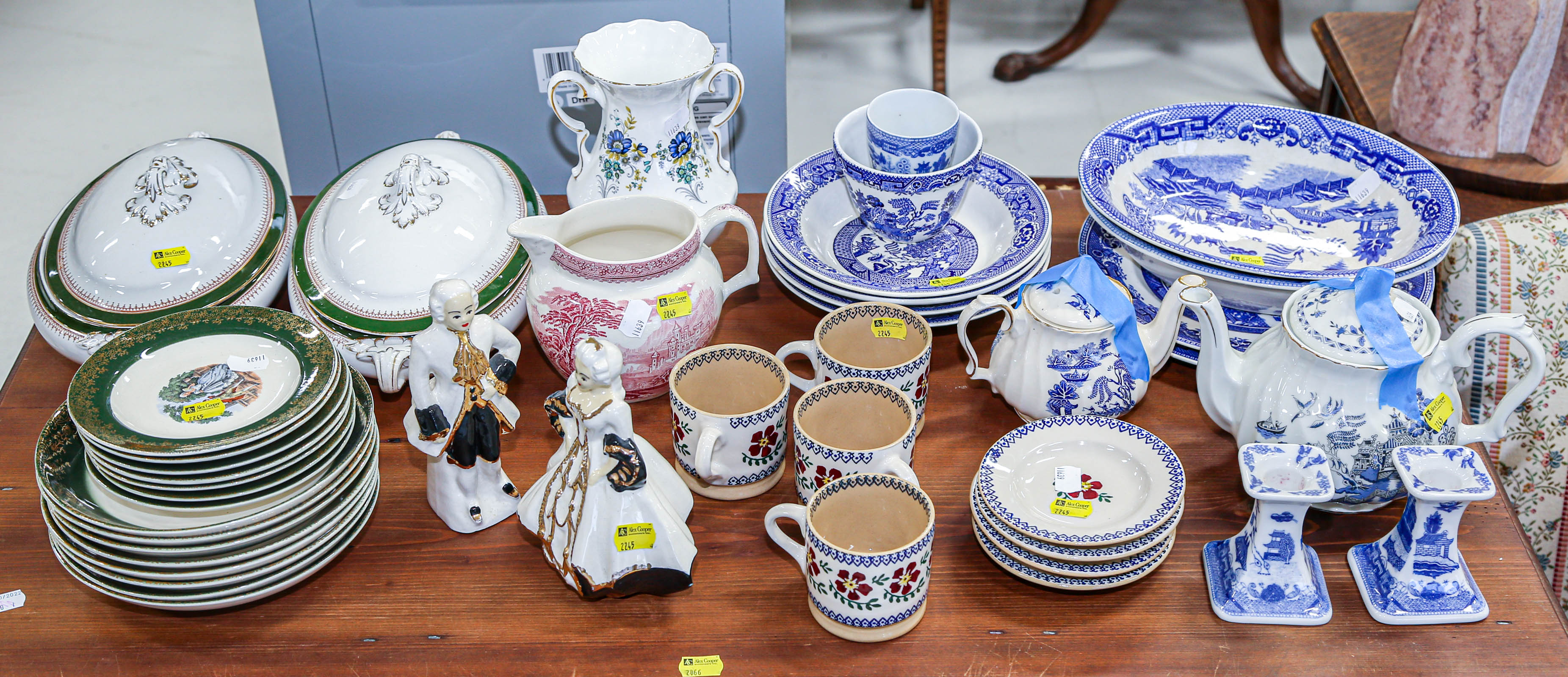 ASSORTED CHINA ITEMS Including 369c53