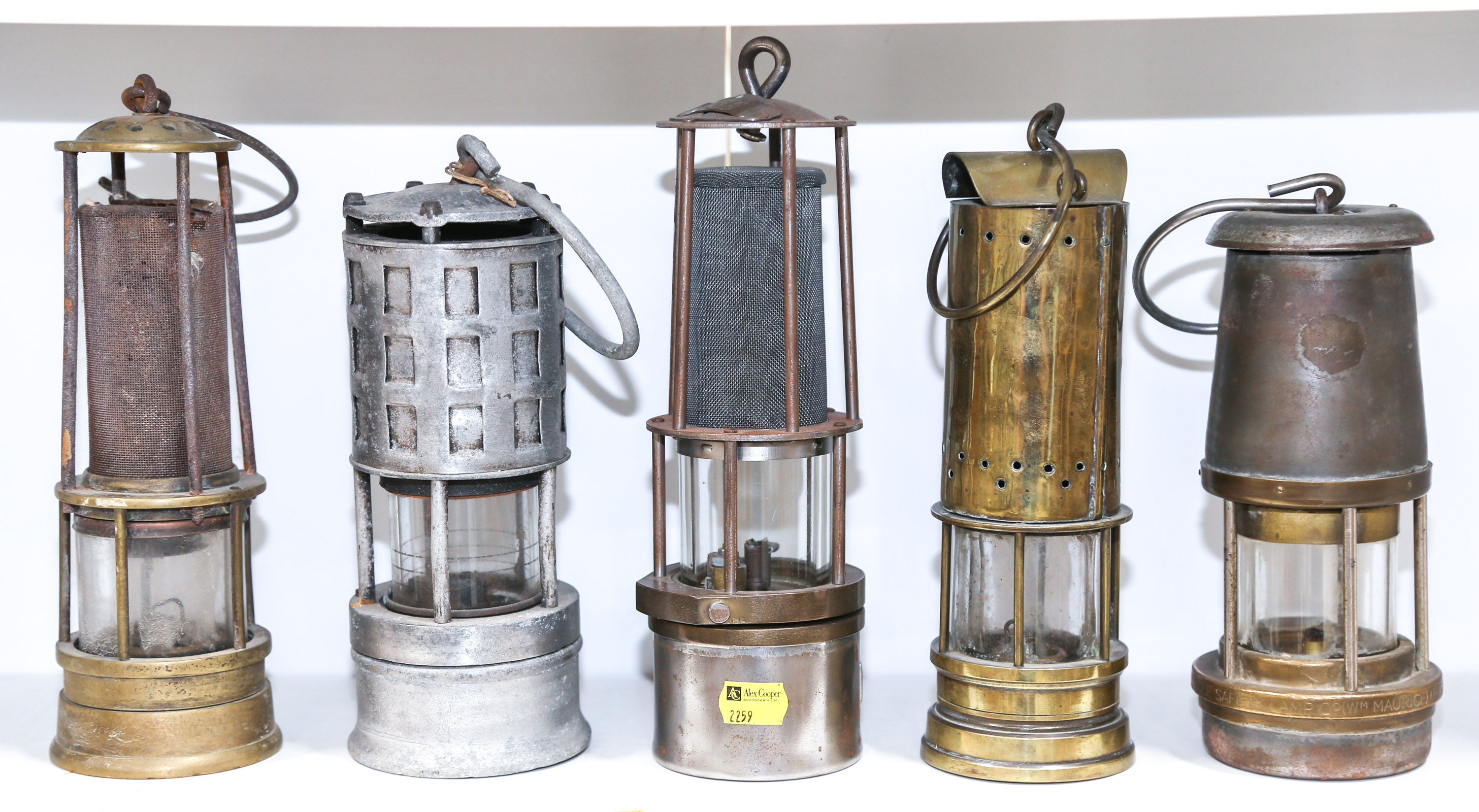 FIVE ASSORTED MINERS' LAMPS Late