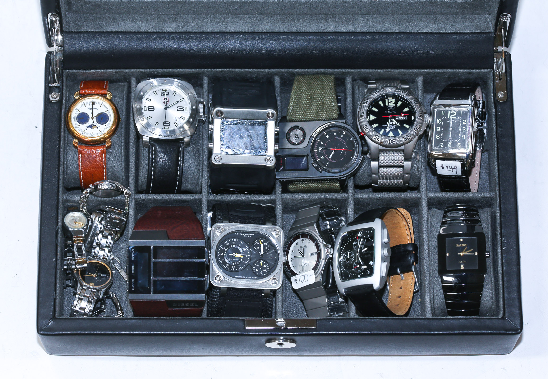 A COLLECTION OF MEN'S WATCHES Leather