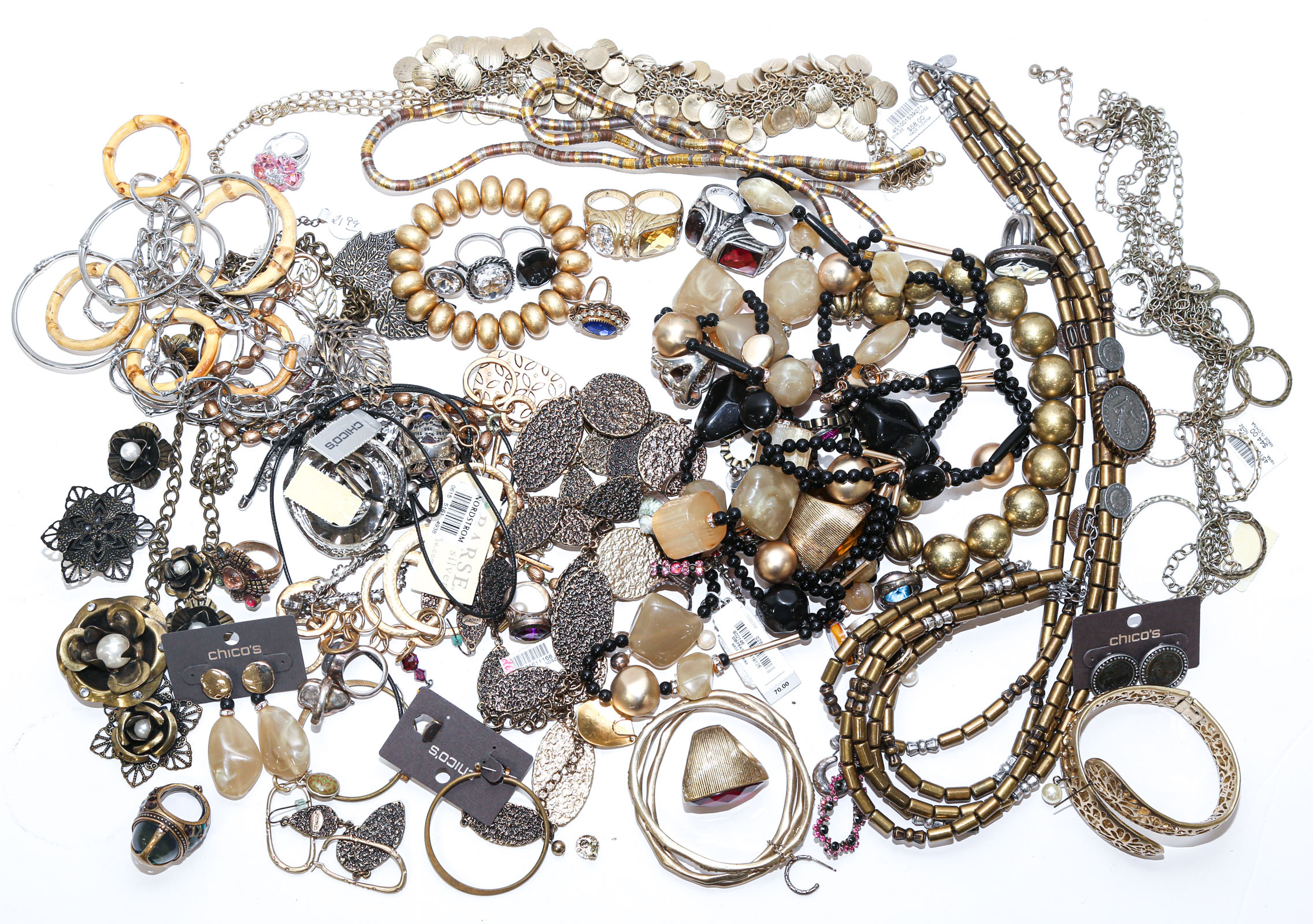 A COLLECTION OF FASHION JEWELRY