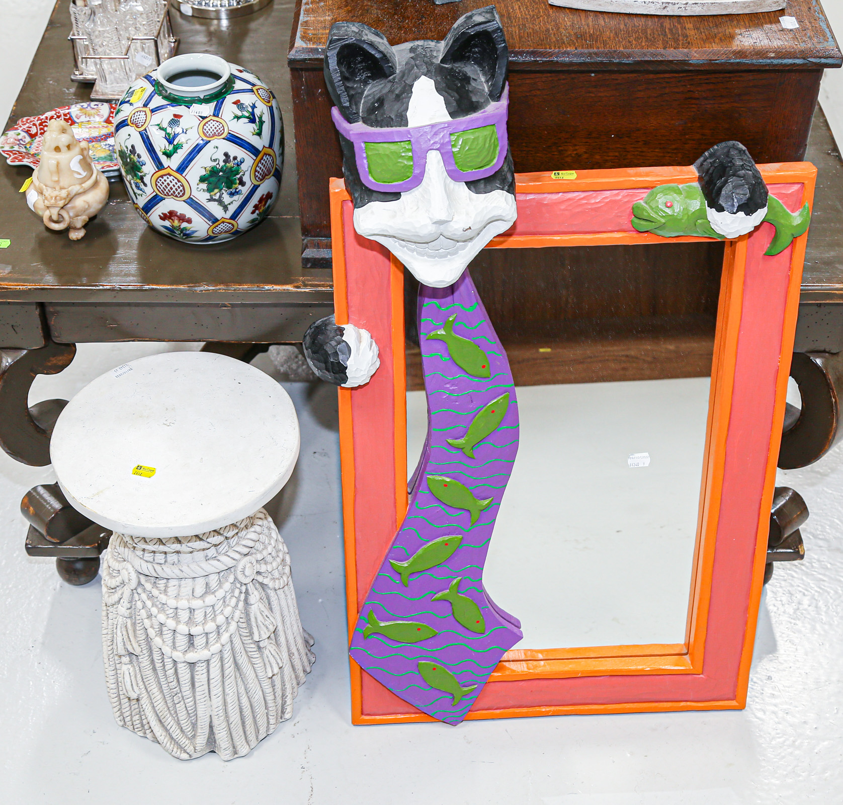 CAT WITH FISH MIRROR TASSEL FORM 369cf3