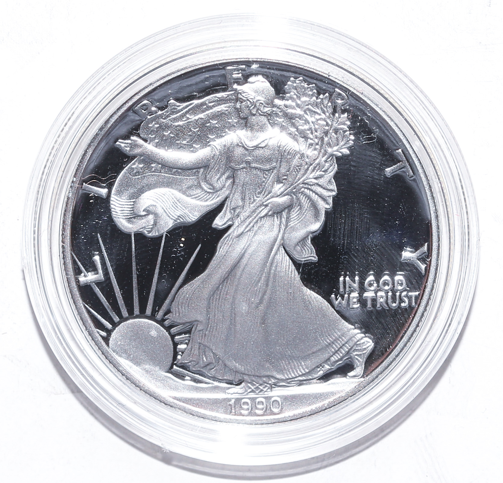 1990 PROOF SILVER EAGLE IN MINT 369d5d
