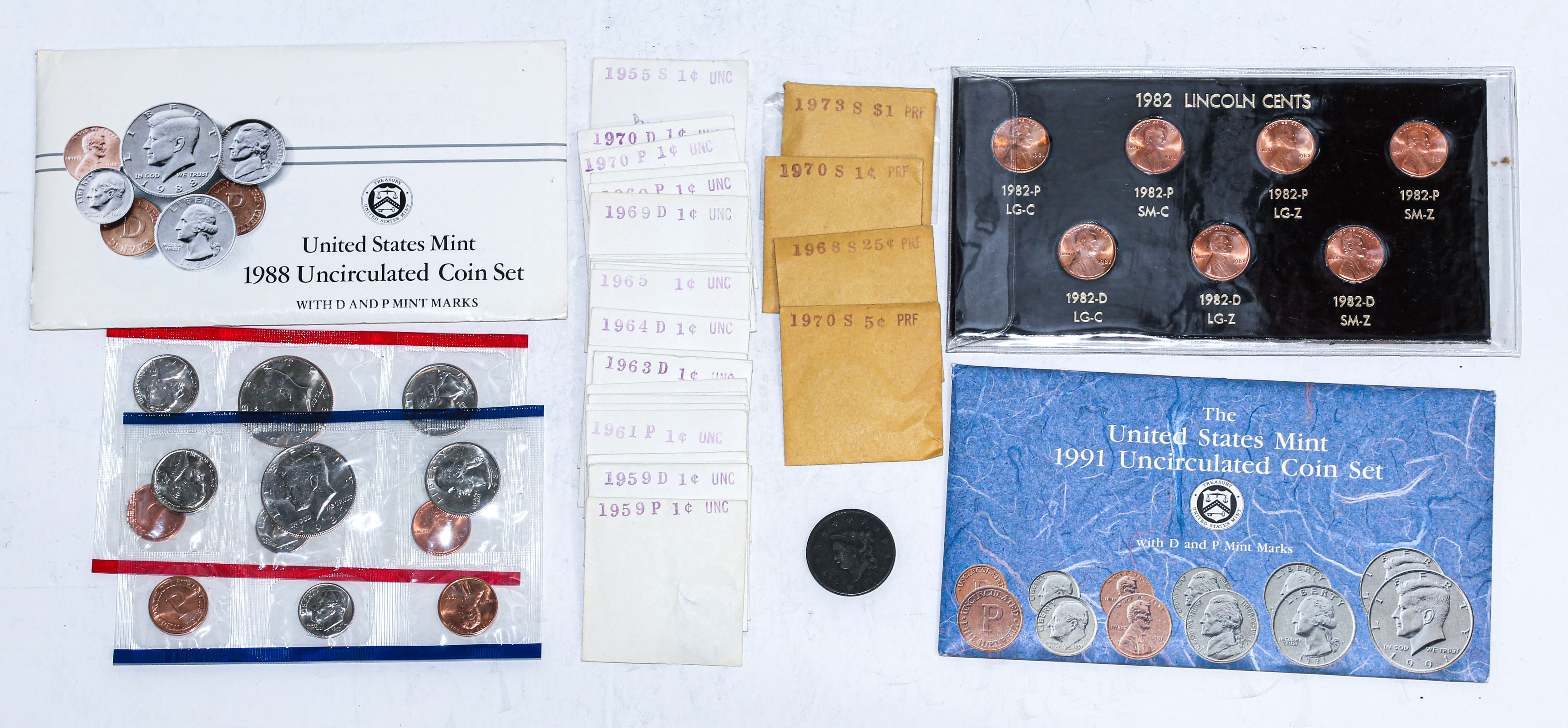 US MINT SETS AND ODDS AND ENDS  369d72