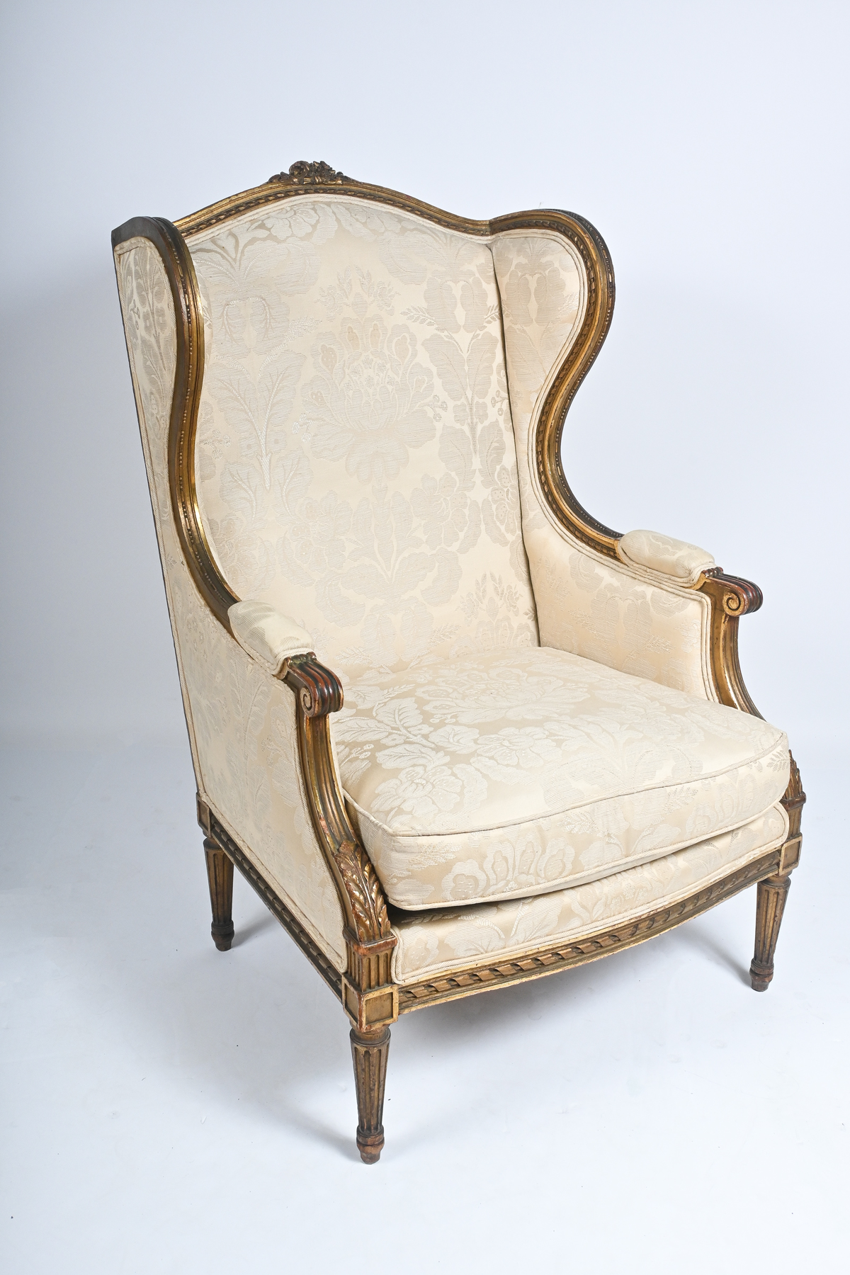 CARVED 19TH CENTURY FRENCH WINGBACK 369e60