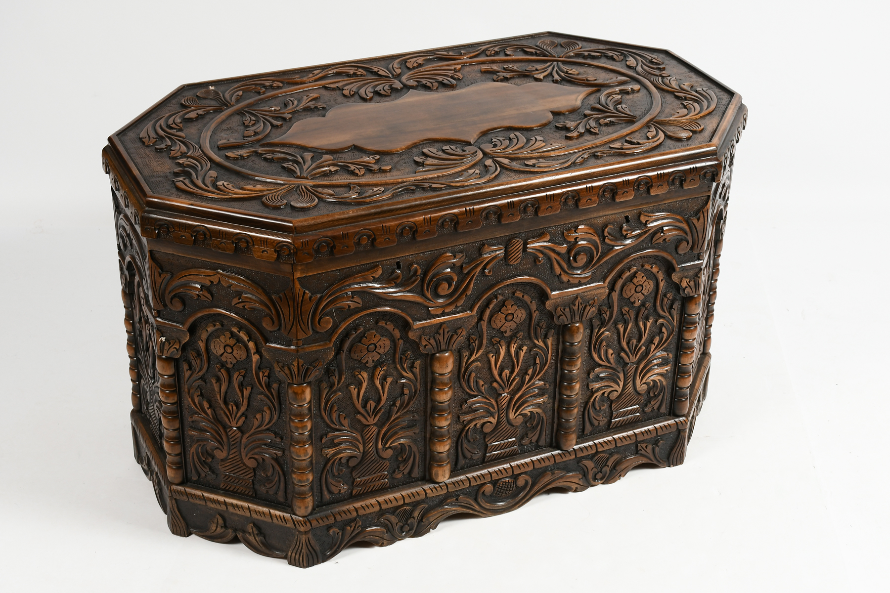 HIGHLY CARVED SPANISH DOWERY CHEST  369f3d
