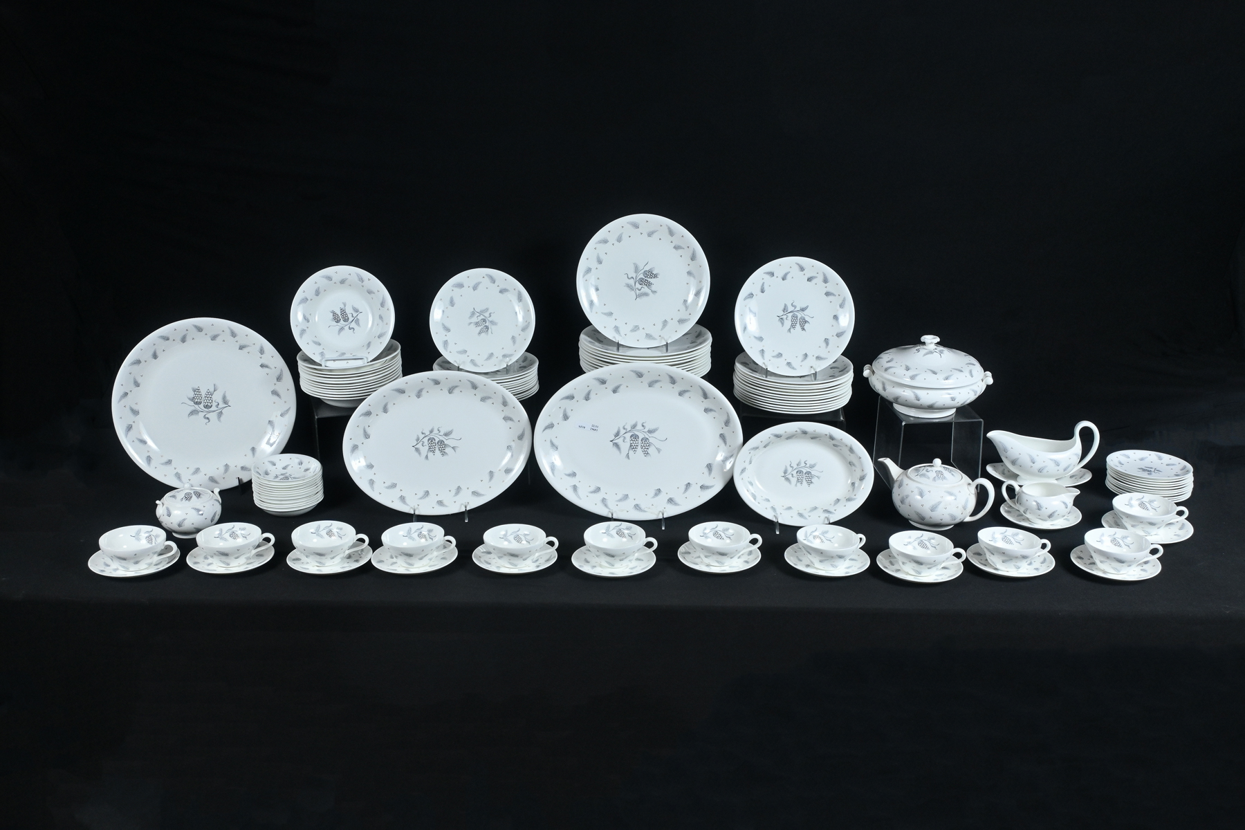 106 PC WEDGWOOD PINEHURST  369fa5