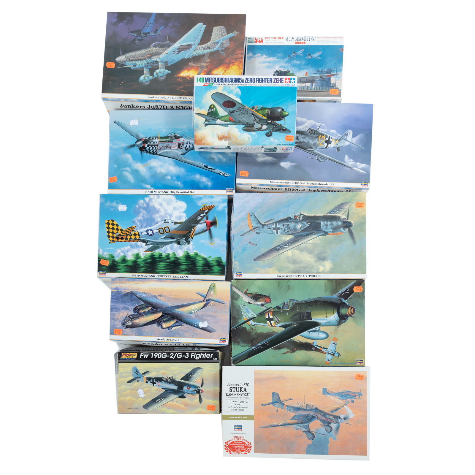 11 WWII PLASTIC MODEL FIGHTER PLANES 36a040