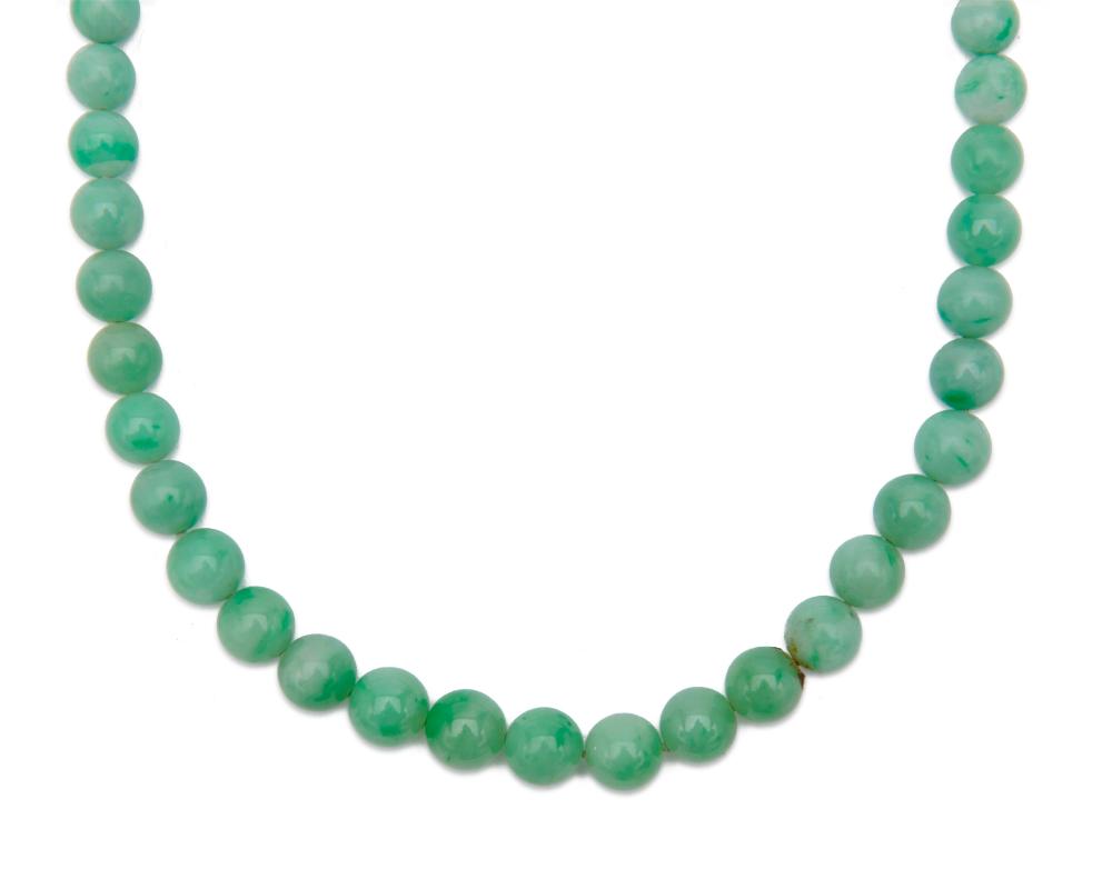 JADEITE BEAD NECKLACEJadeite Bead 367a33