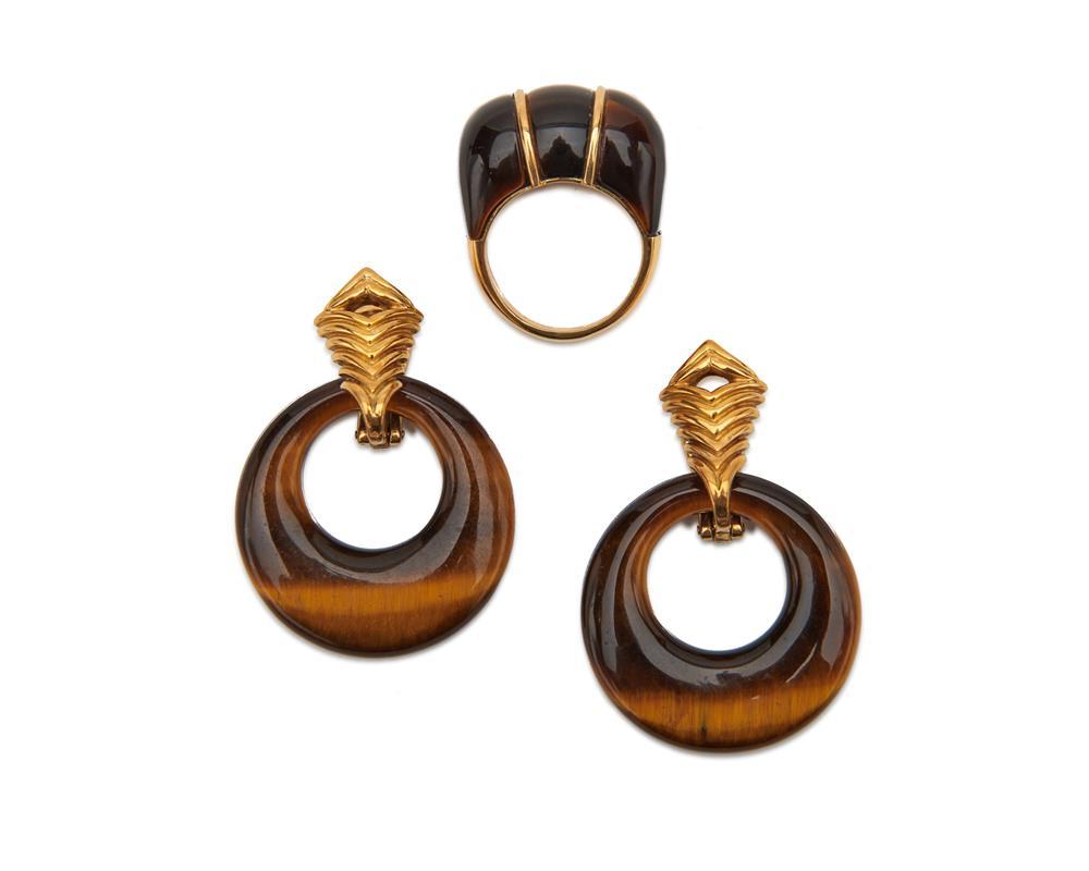 GOLD AND TIGER S EYE EARCLIPS AND 367bd9