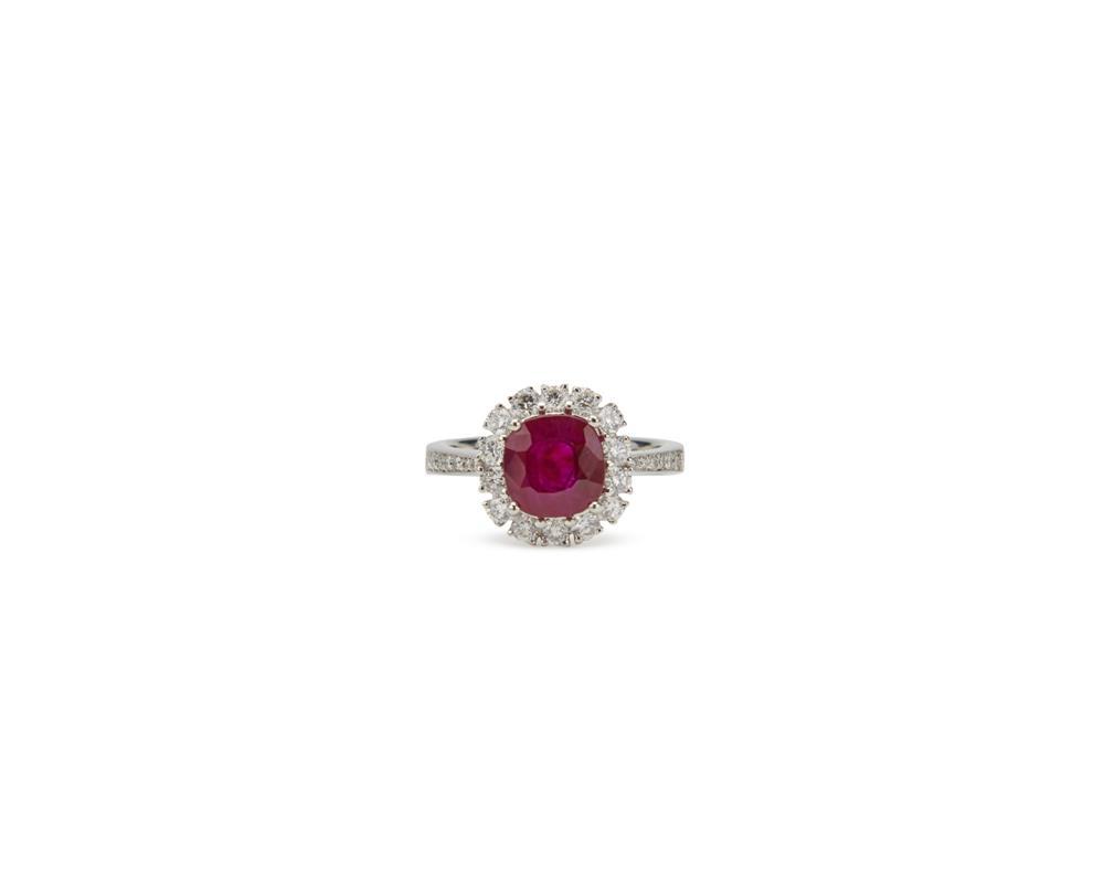 18K GOLD, RUBY, AND DIAMOND RING18K