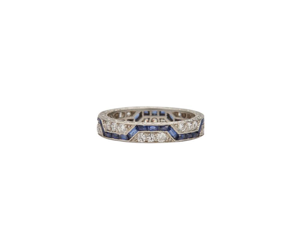 PLATINUM AND SAPPHIRE BANDPlatinum 367f0a