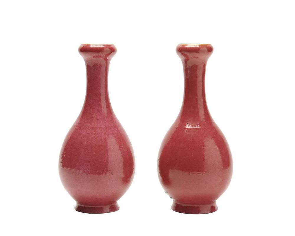 PAIR OF CHINESE RASPBERRY PORCELAIN 367f9c