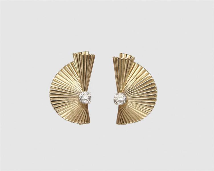 14K GOLD AND DIAMOND EARCLIPS14K 36807b