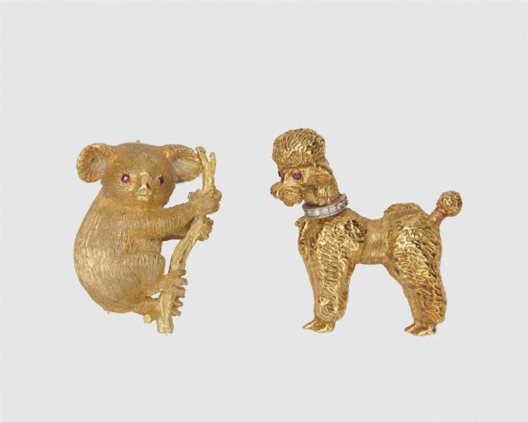 TWO GOLD AND GEMSET ANIMAL BROOCHESTwo