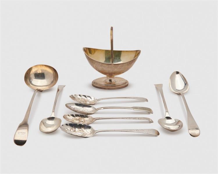 ASSEMBLAGE OF GEORGIAN SILVER SPOONS 3680fd