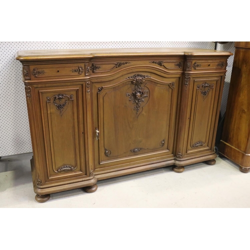 Antique French inverted breakfront 3682e4