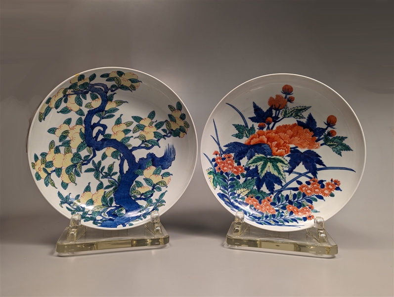 Two heavy Japanese porcelain dishes  36858d