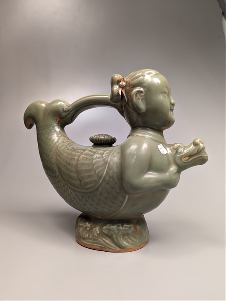 Large Chinese Song style celadon 3685ac