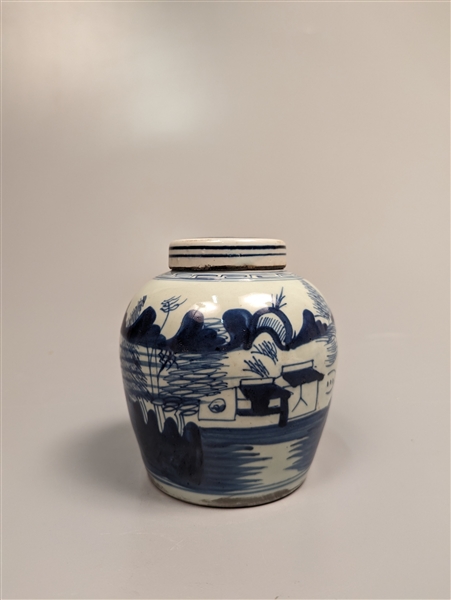 Small Chinese Ming-style, blue