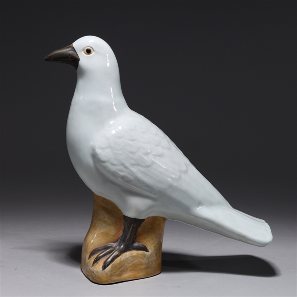 Chinese porcelain bird with incised 36861c