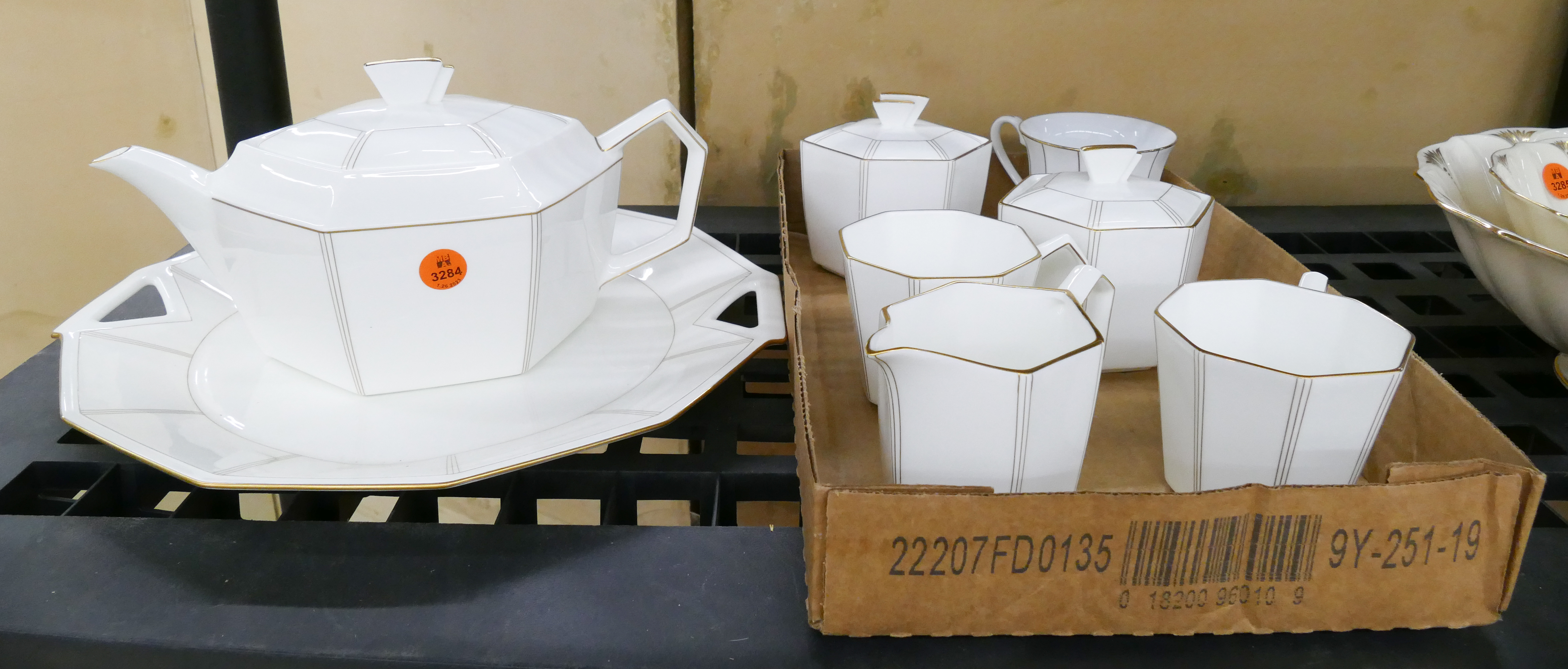 8pc Mikasa Latitudes Bone China Teapot