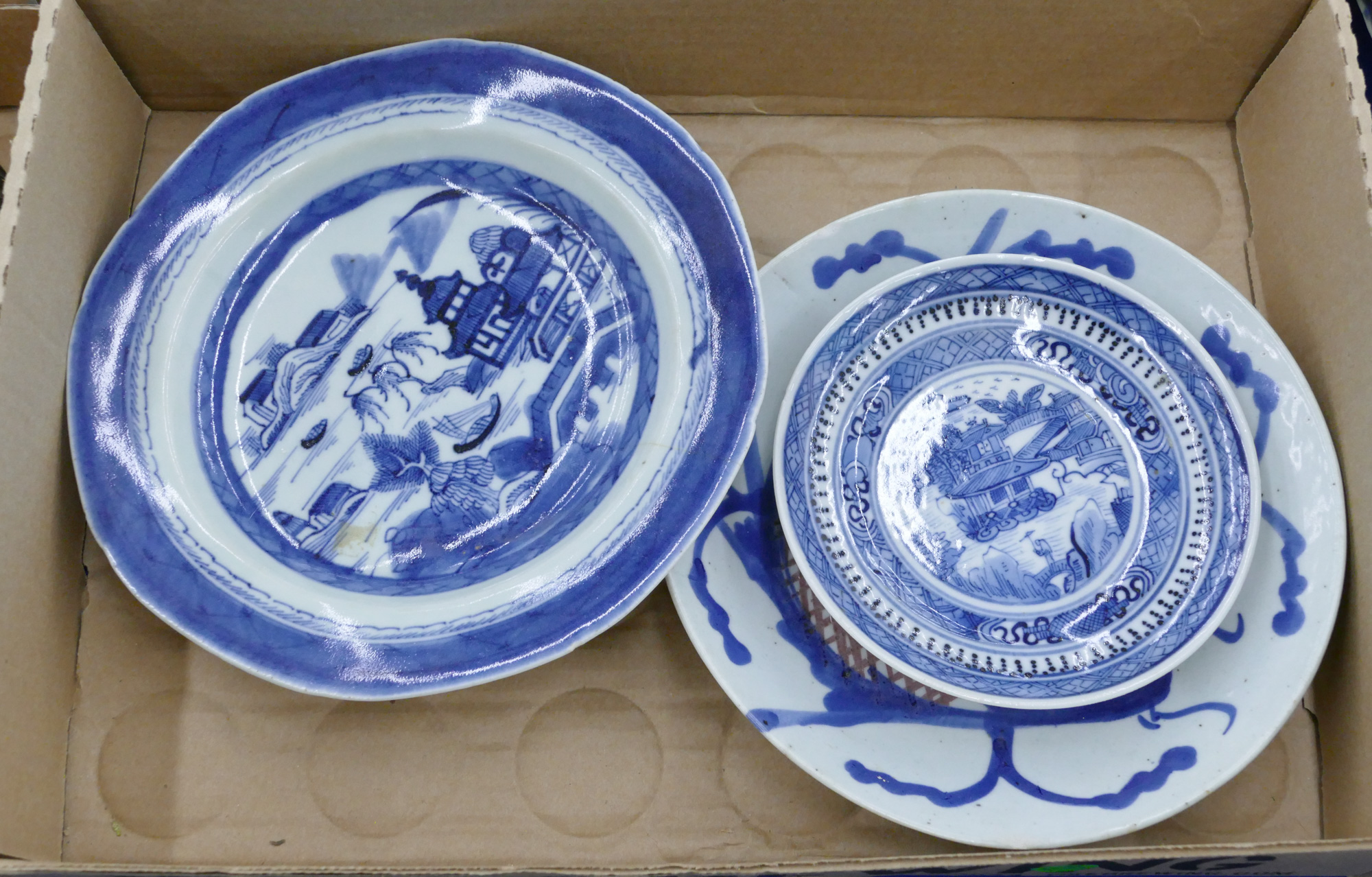 Box 3pc Old Chinese Porcelain Plates