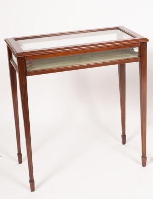 A mahogany bijouterie table, satinwood