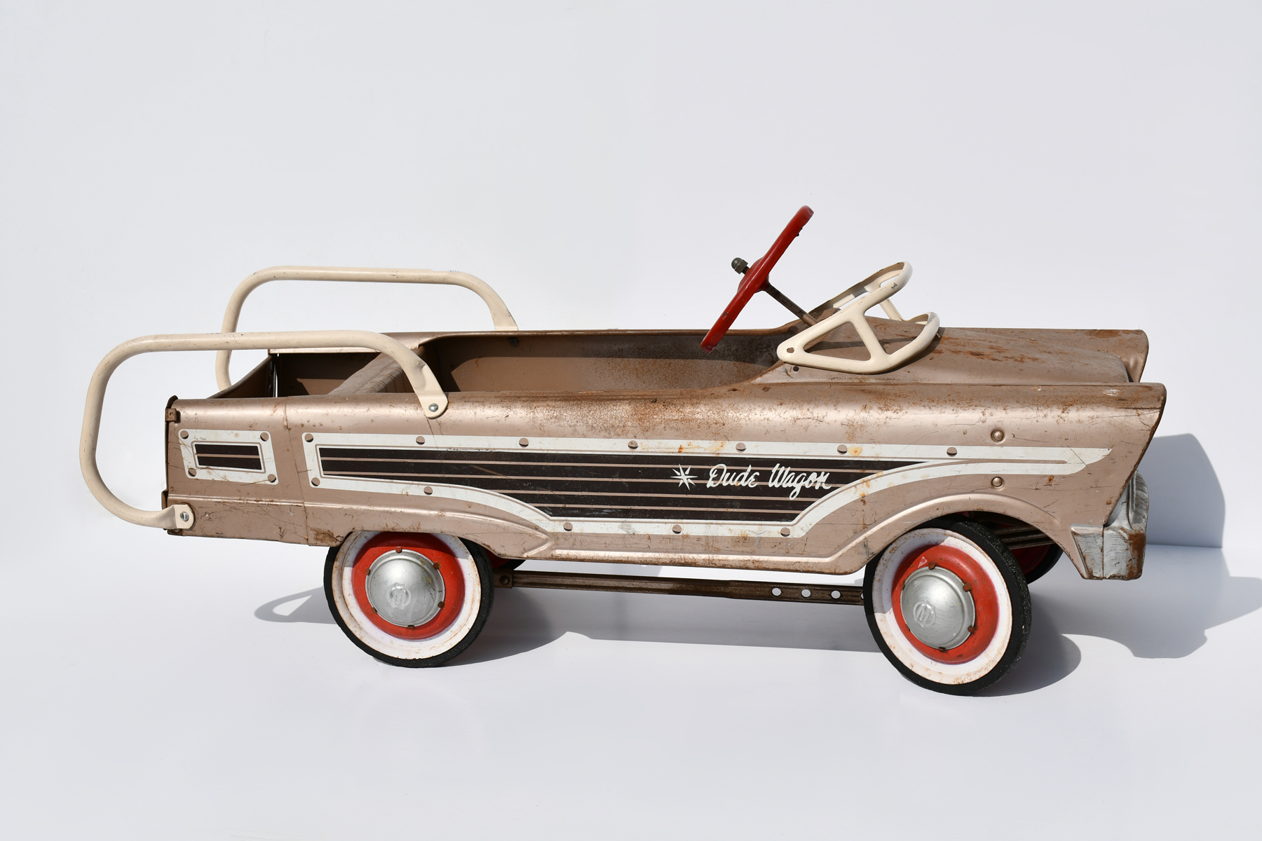 1960S MURRAY DUDE WAGON PEDAL CAR: This