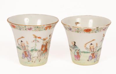 A near pair of Chinese famille 36b102