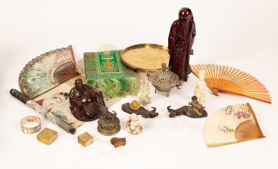 A group of Oriental items to include