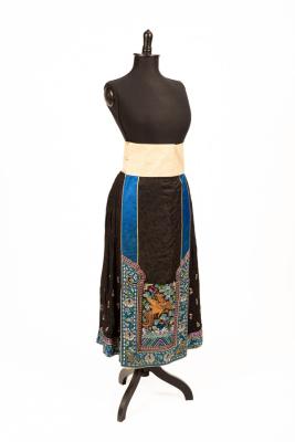 A Chinese wedding skirt, 19th Century,