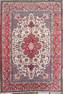 A large Isfahan carpet Central 36b190