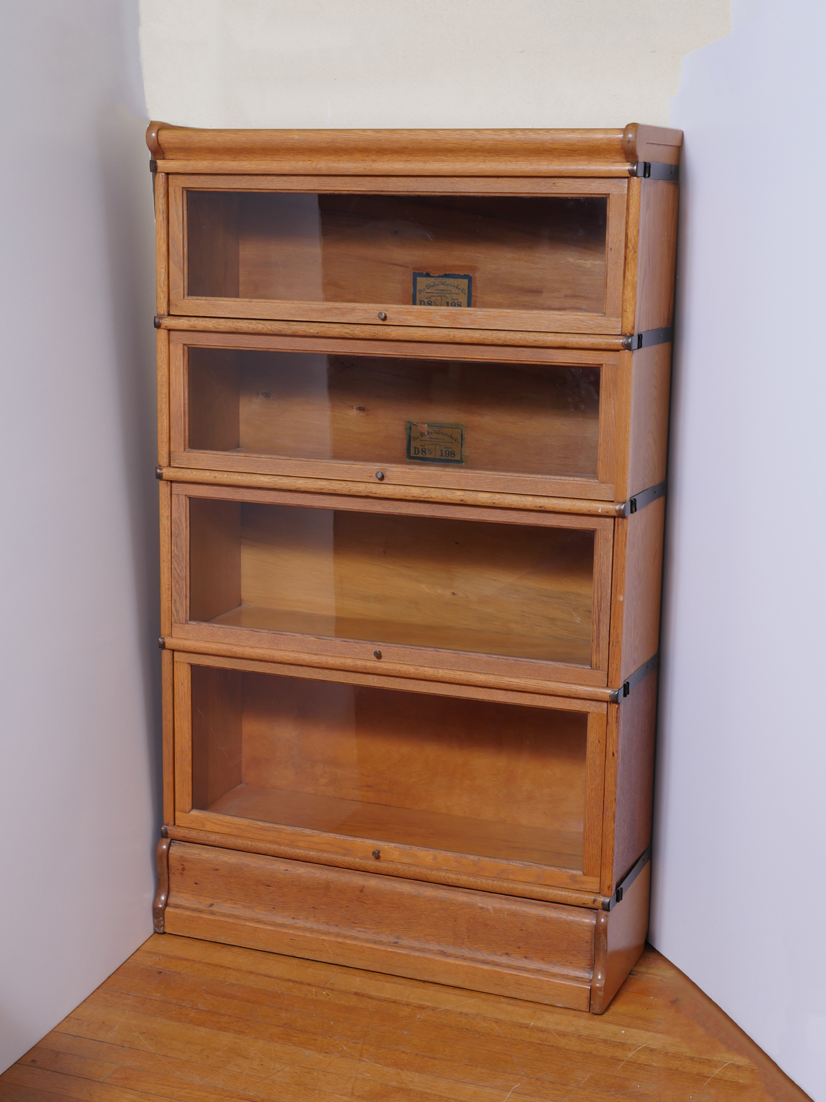 GLOBE WERNICKE OAK BARRISTER BOOKCASE: