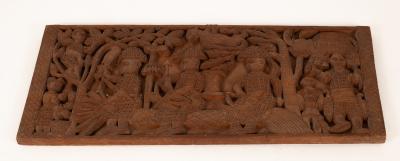 An African carved wooden panel  36b375