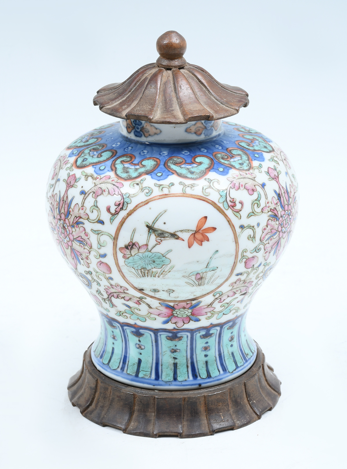 CHINESE FAMILLE ROSE PORCELAIN 36b484