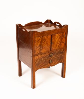 A George III mahogany tray top 36b4d2