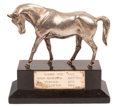 A silver horse trophy Edward Barnard 36b65a