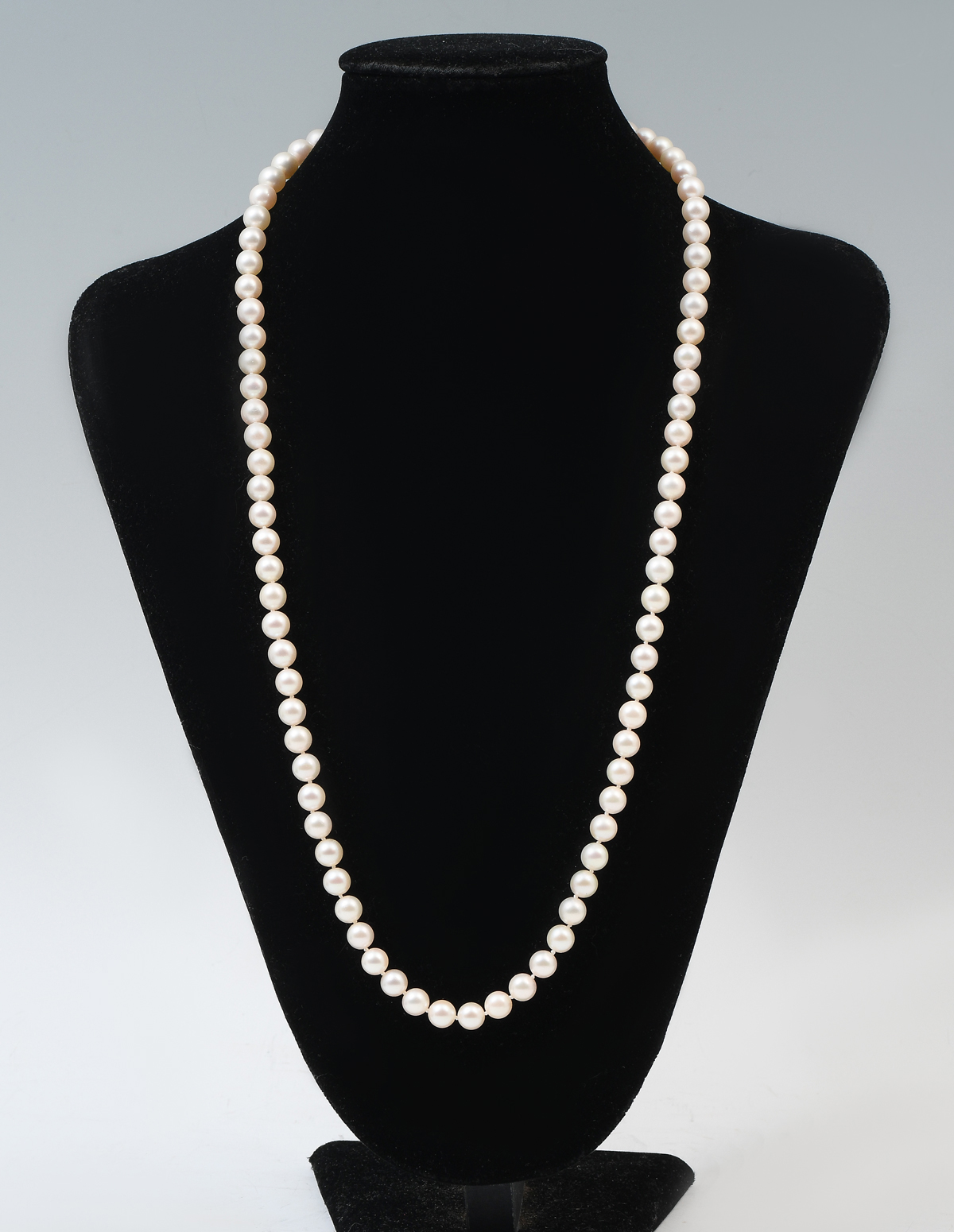24 CULTURED PEARL NECKLACE WITH 36b74a