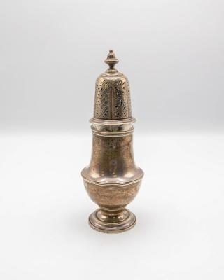 An Edwardian silver caster Elkington 36b808