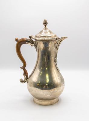 A George III silver hot water jug  36b83f