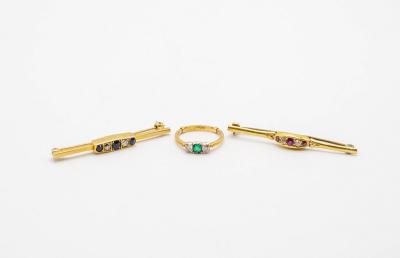 A sapphire and diamond bar brooch,