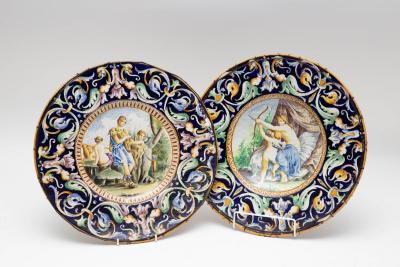 A pair of Italian majolica chargers,