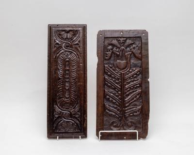 Two 17th Century carved oak panels  36b98f