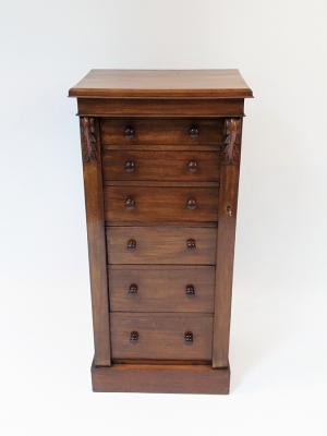 A Victorian mahogany Wellington 36ba27