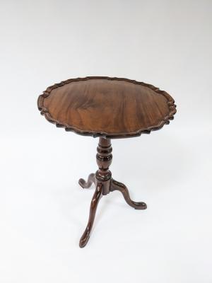 A George III mahogany tripod table 36ba2b