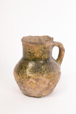 An English medieval jug, 14th -