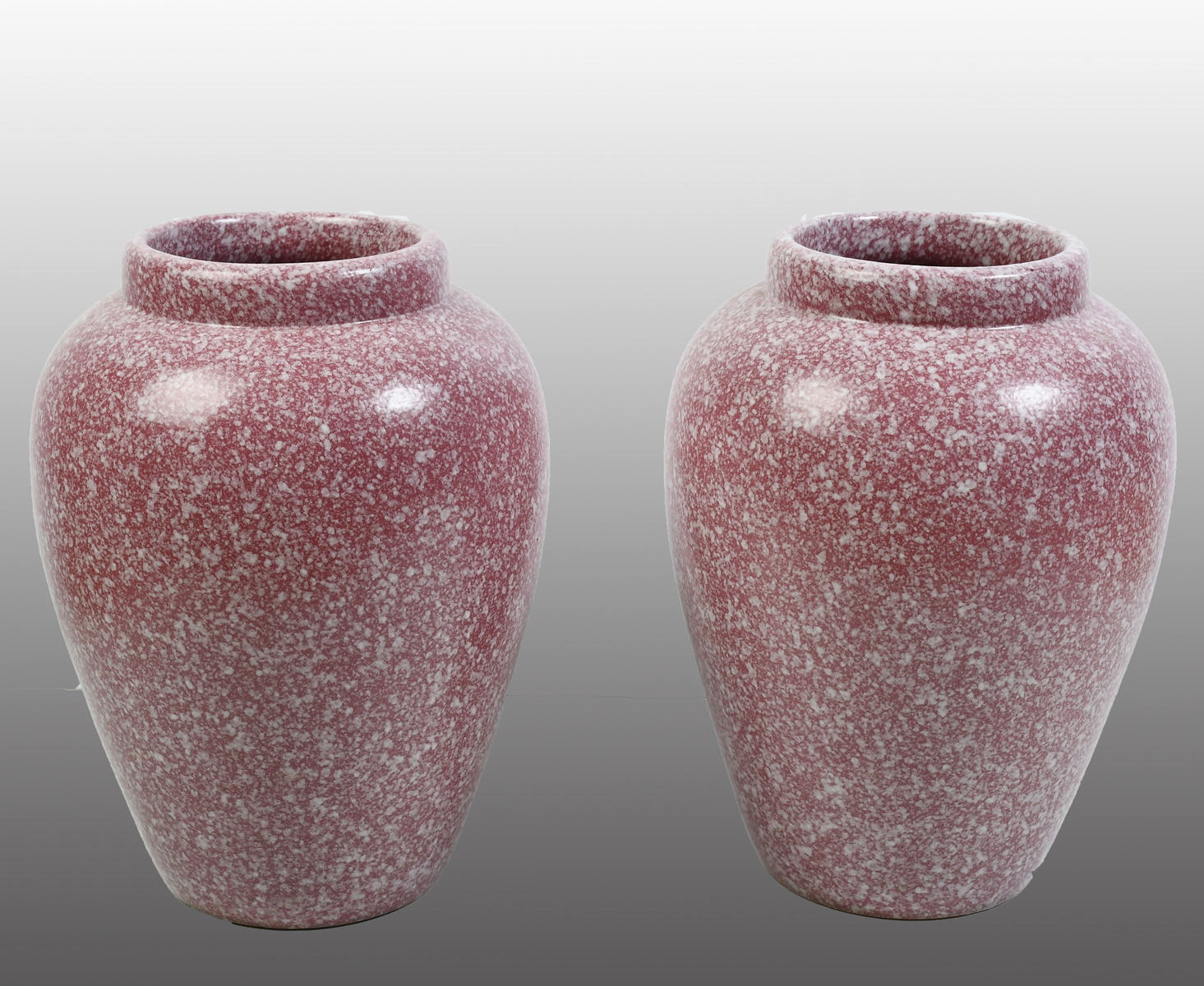 PAIR OF LARGE POTTERY VASES Pair 36bb5d